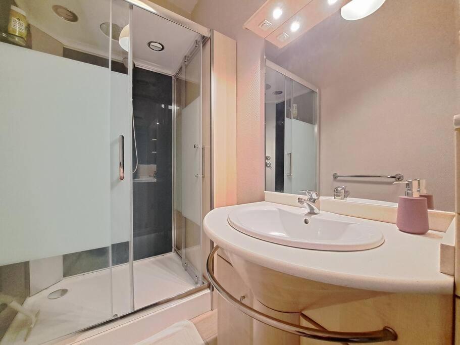 Perth, Bel Appartement Lumineux Reims Bagian luar foto
